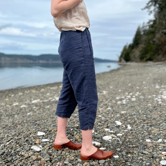 SOLD Pleated Linen Trousers - Picture 4 of 10